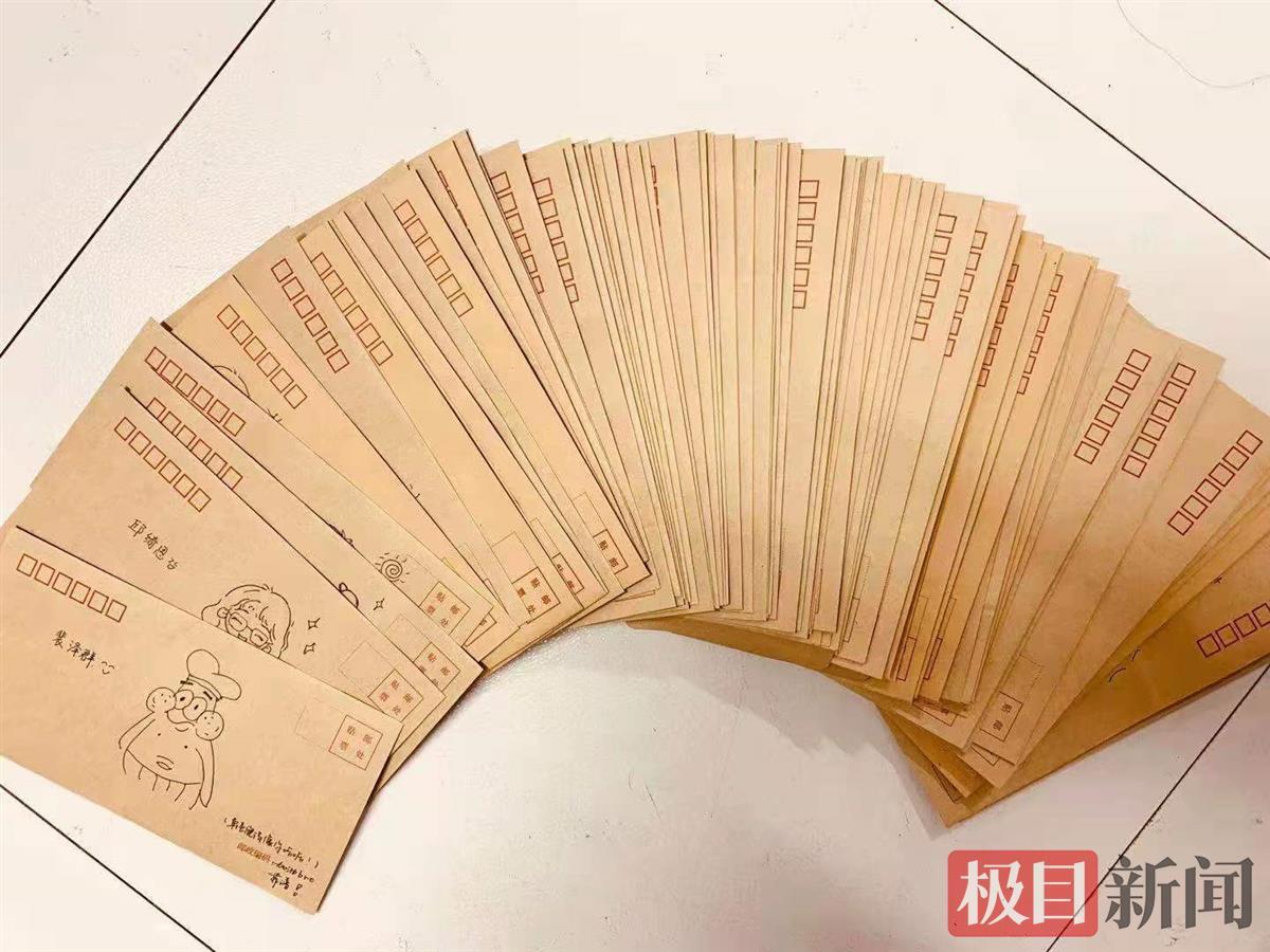 给学生信件“穿上”手绘漫画!这个辅导员真甜